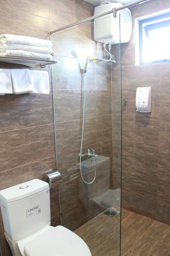 Bathroom 5, Ly Ky Hotel 2, Qui Nhơn