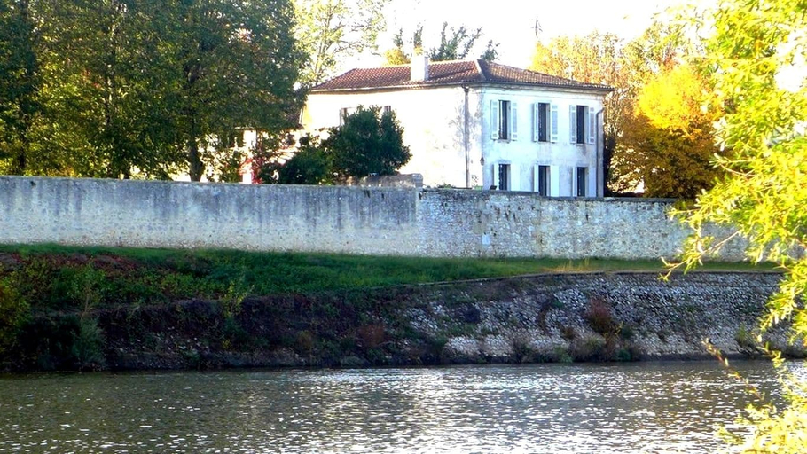 Exterior & Views 2, Ygeia, Gironde