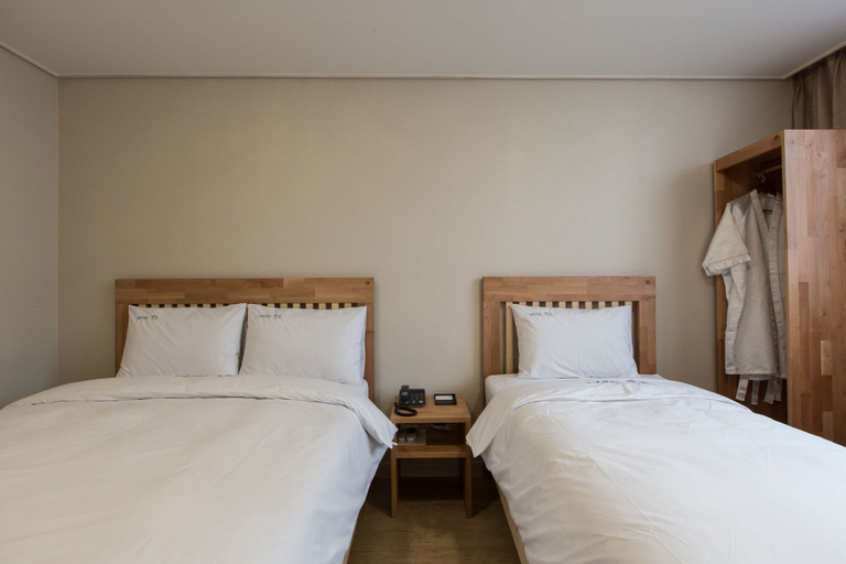 Bedroom 3, Hotel Elin, Jeju