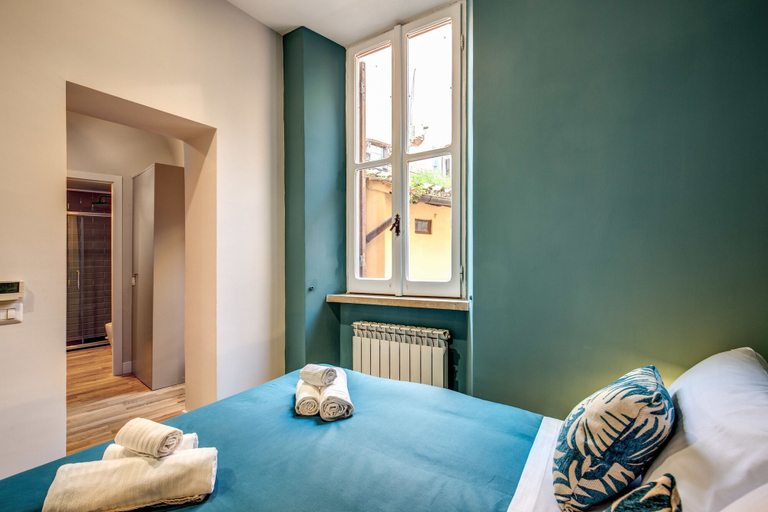 Room 2, St. Eligio 2BDR, Rome