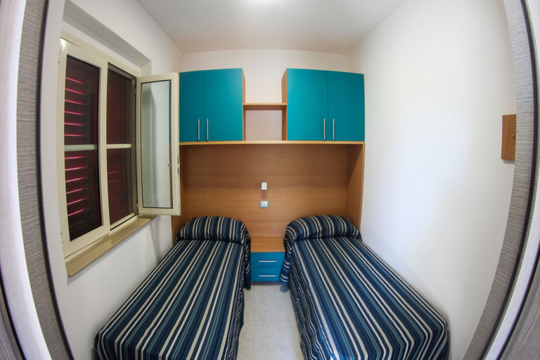 Bedroom 3, Villaggio Turistico Baia Del Monaco, Foggia