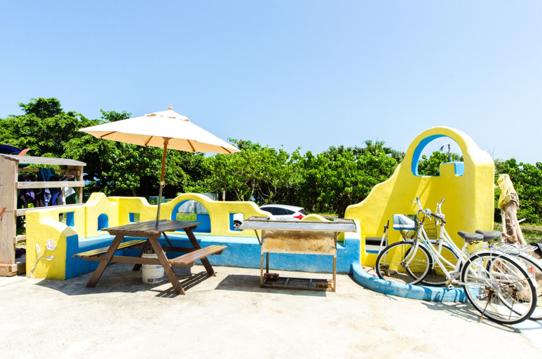 Sport & Beauty, Yellow Submarine, Pingtung