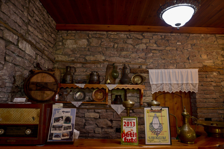 Food & Drinks 5, Hotel Kalemi, Gjirokastrës