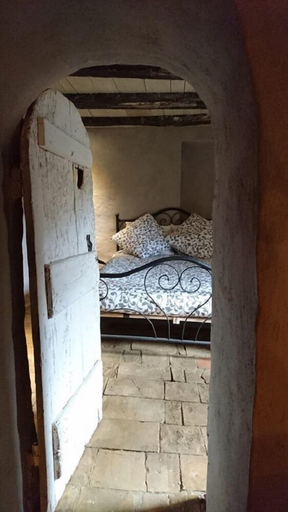 Bedroom 4, La Belle Endormie, Hérault