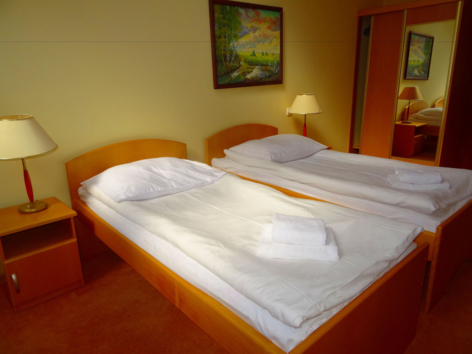 Bedroom 3, Hotel Bartis, Bartoszyce