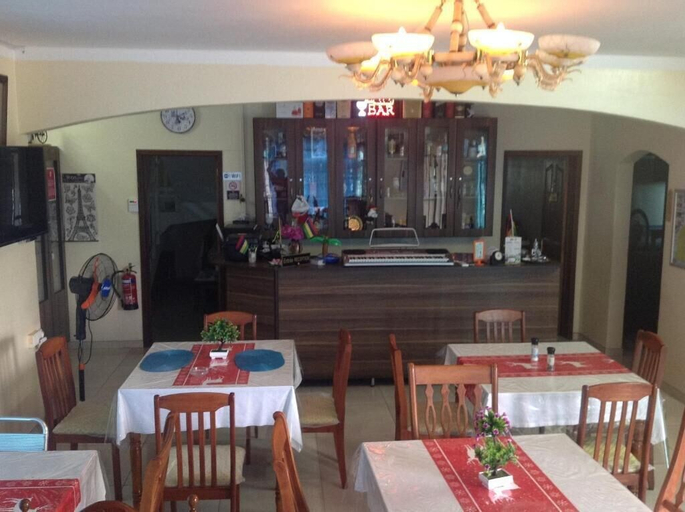 Food & Drinks 5, Luxor Residence Guest House