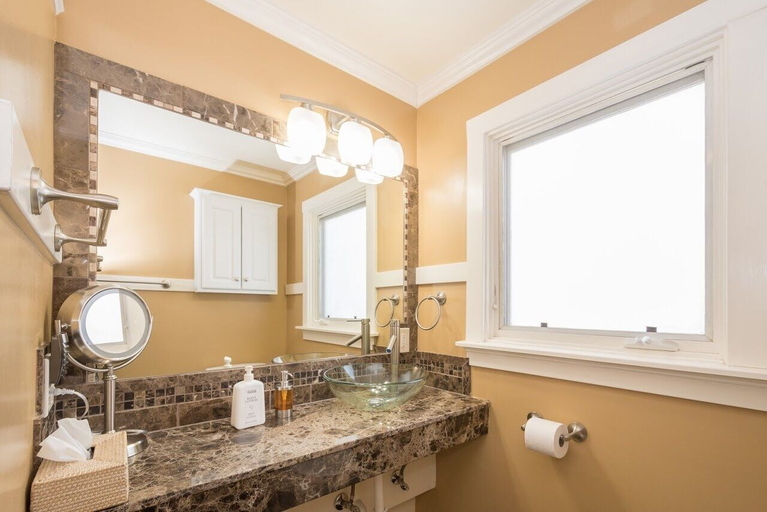 Bathroom 3, Luxury Apartments - City Center, Santa Clara