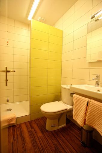 Bathroom 3, Zum Schlossberg, Merzig-Wadern