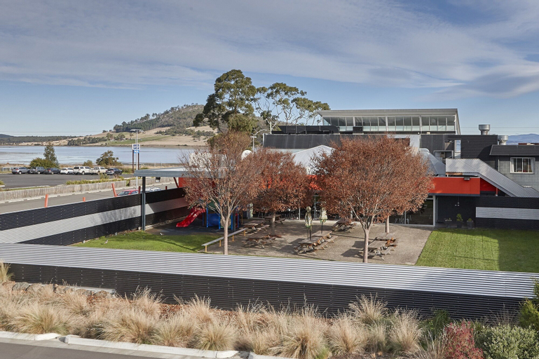 Foreshore Hotel, Clarence