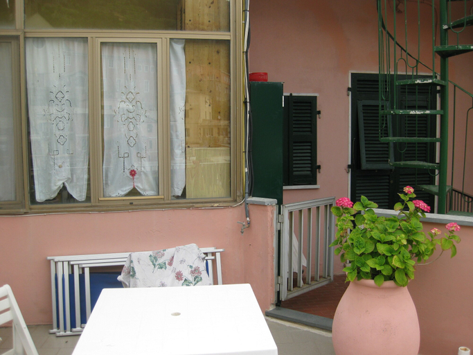Others 5, Camere La Torre, La Spezia
