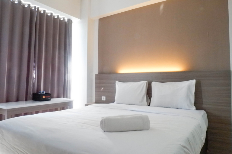 Modern and Best View Studio Room Apartment at Taman Melati Surabaya By Travelio, Surabaya