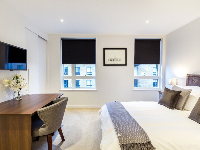Bedroom 2, 2 Bed Property Close to Heathrow Airport, London