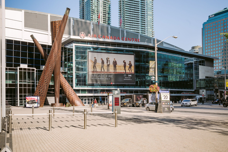 Exterior & Views 2, QuickStay - Modern 2-Bedroom Condo, Panoramic City Views, Toronto