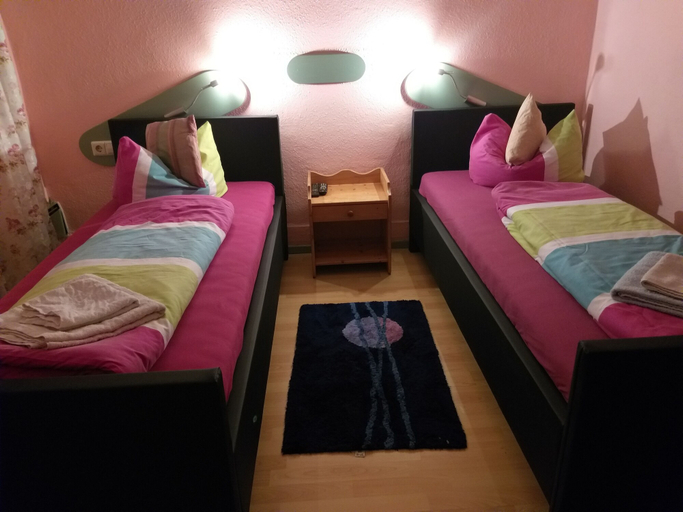 Bedroom 3, Pension Hotel Ochsen, Enzkreis