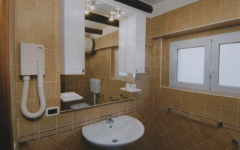 Bathroom, Villaggio Turistico Le Meridiane, Campobasso
