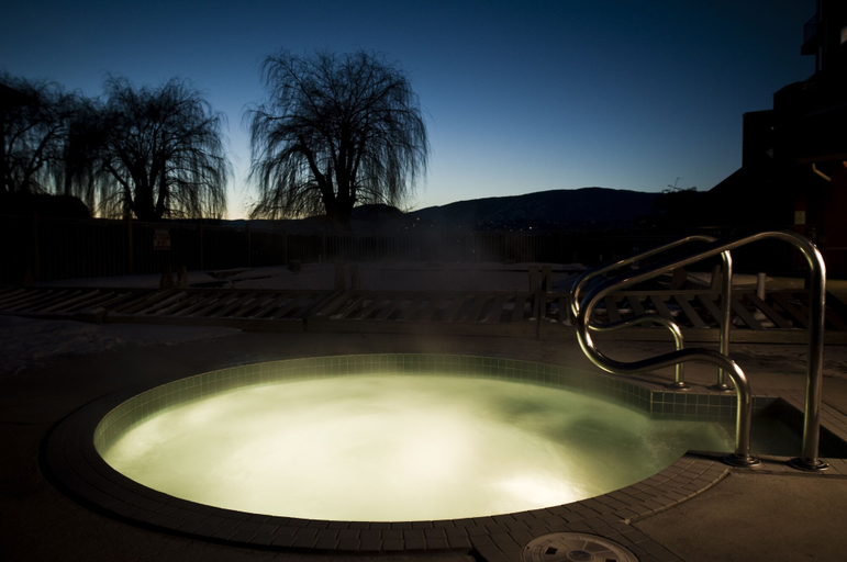 Sport & Beauty 2, Manteo at Eldorado Resort, Central Okanagan
