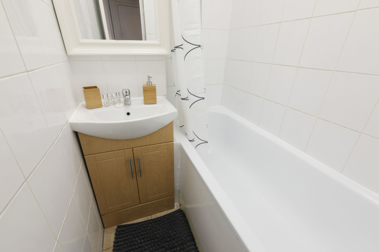 Bathroom 3, MyPlace Camden Apartment, London