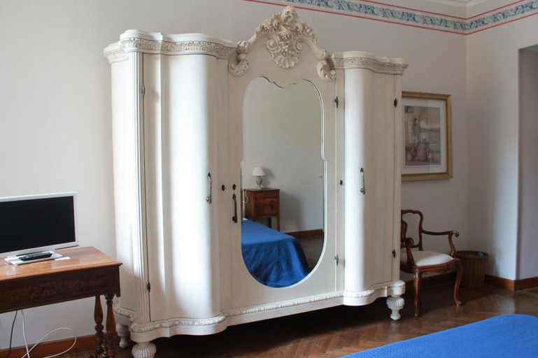 Bedroom 3, B&B Del Piazzo, Biella
