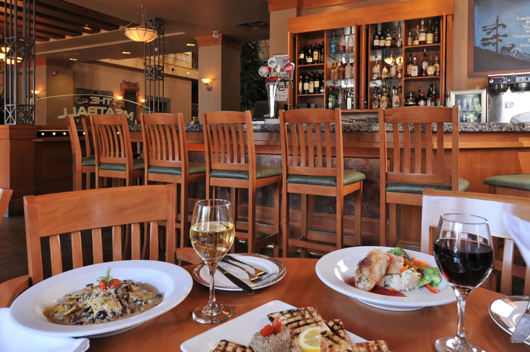 Food & Drinks 5, Banff Ptarmigan Inn, Division No. 15