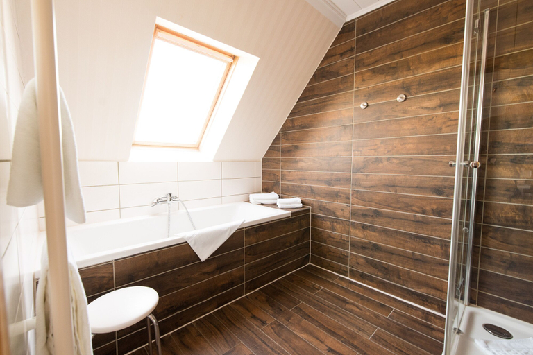 Bathroom 4, Hotel Restaurant Thueringer Hof, Kyffhäuserkreis