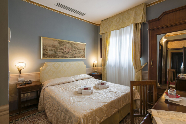 Bedroom 2, I PORTICI HOTEL RESIDENZA D’EPOCA, Arezzo