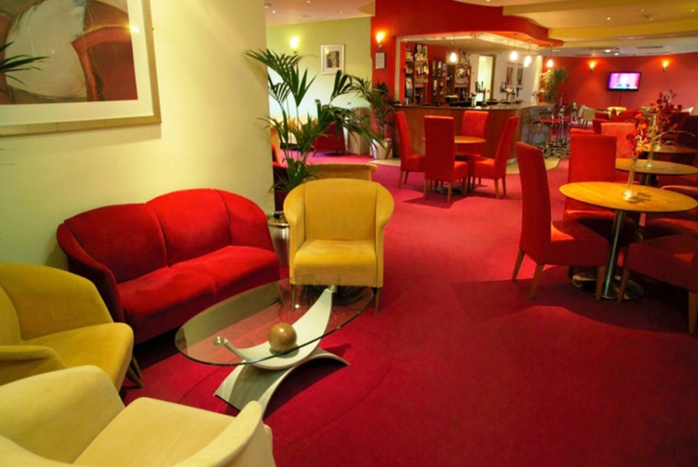 Food & Drinks 5, Hillscourt, Worcestershire