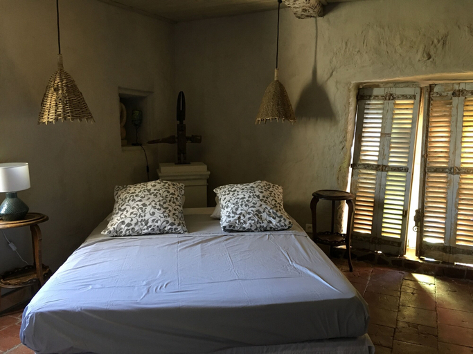 Bedroom 5, La Belle Endormie, Hérault