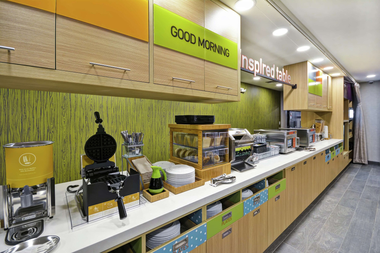 Food & Drinks 5, Home2 Suites by Hilton Warner Robins, Houston