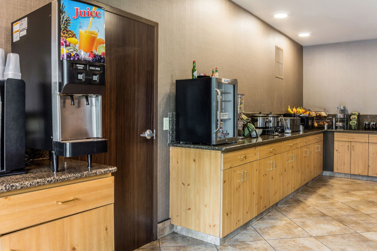 Food & Drinks 5, La Quinta Inn & Suites by Wyndham Eugene, Lane