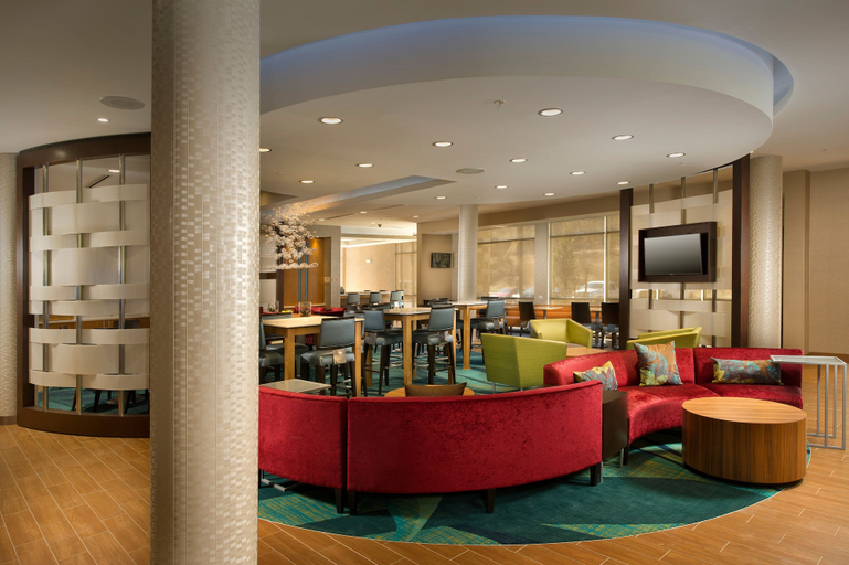 Food & Drinks 5, SpringHill Suites Bridgeport Clarksburg, Harrison