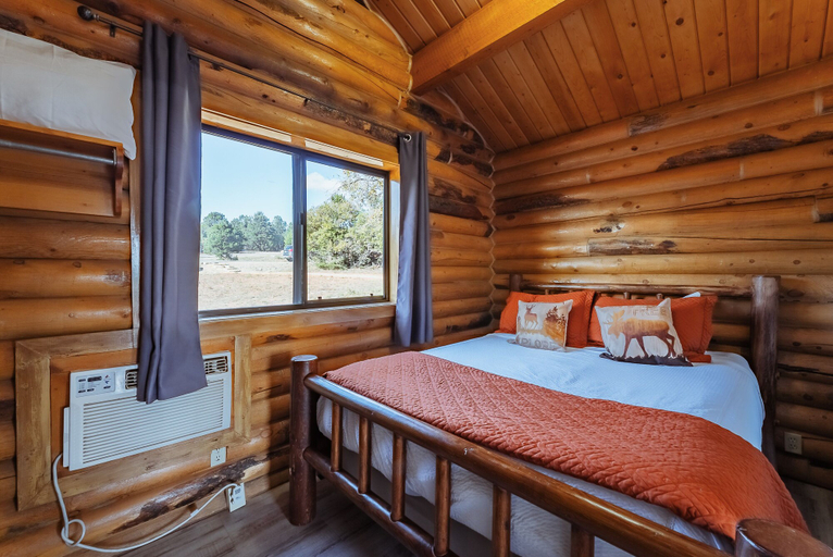 Bedroom 2, Zion Ponderosa Ranch Resort, Kane