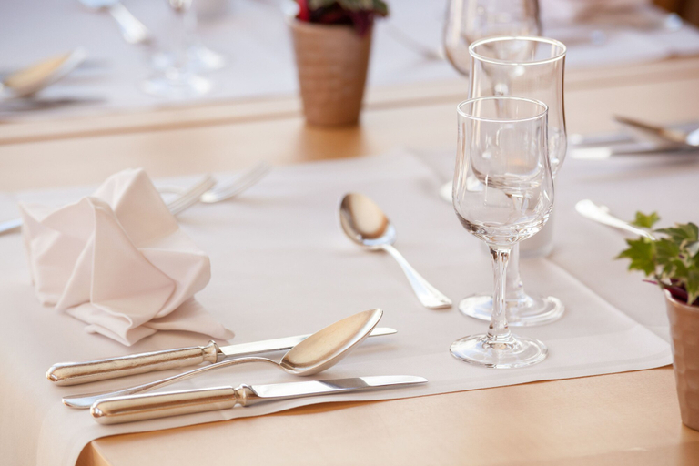 Food & Drinks 5, Hotel Capricorn, Visp