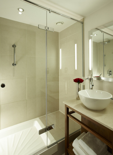 Bathroom 4, The Cavendish St.James, London