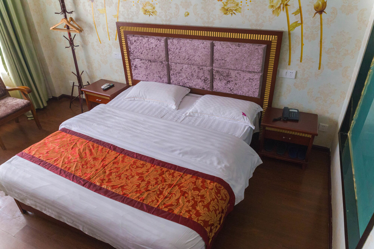 Bedroom 3, Emeishan Hongzhao Hotel, Leshan