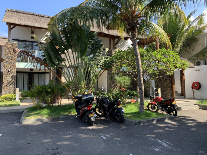 Exterior & Views 2, Toparadis Guest House