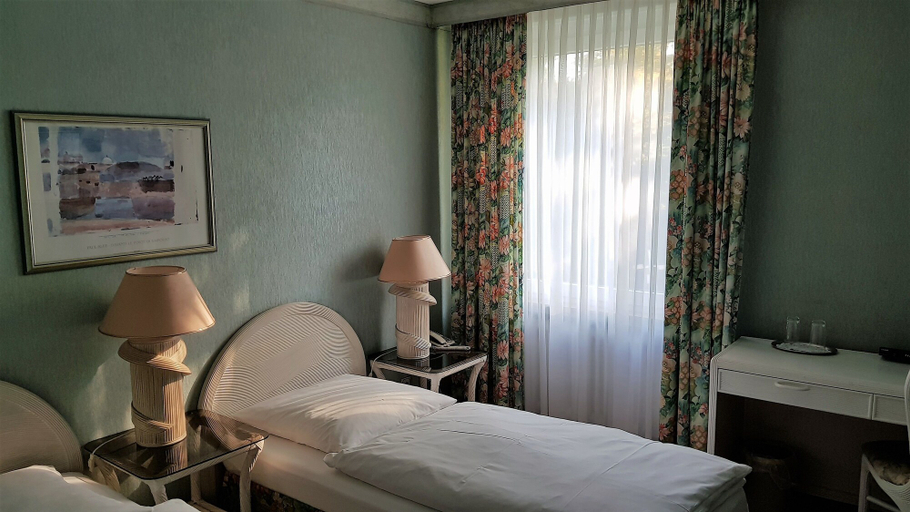 Bedroom 4, Wald-Hotel, Rhein-Sieg-Kreis