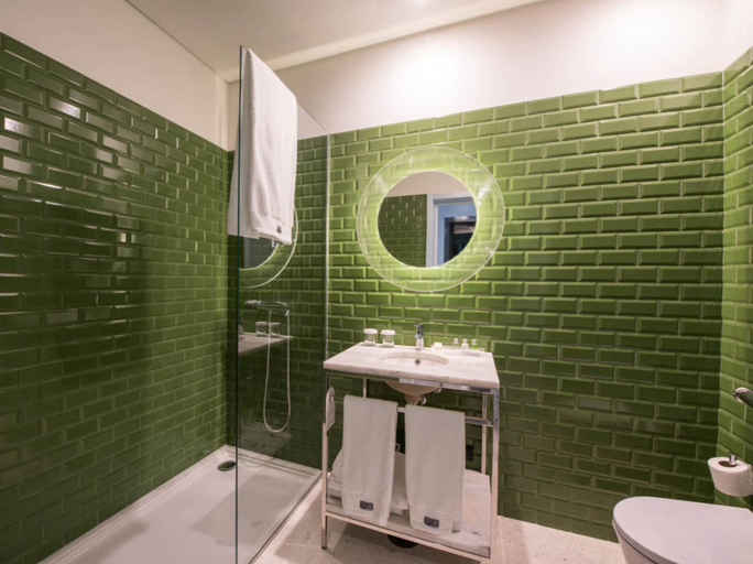 Bathroom 4, Apartamentos The Arc Carrís, Porto