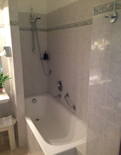Bathroom 4, Hotel Mennini, Milano
