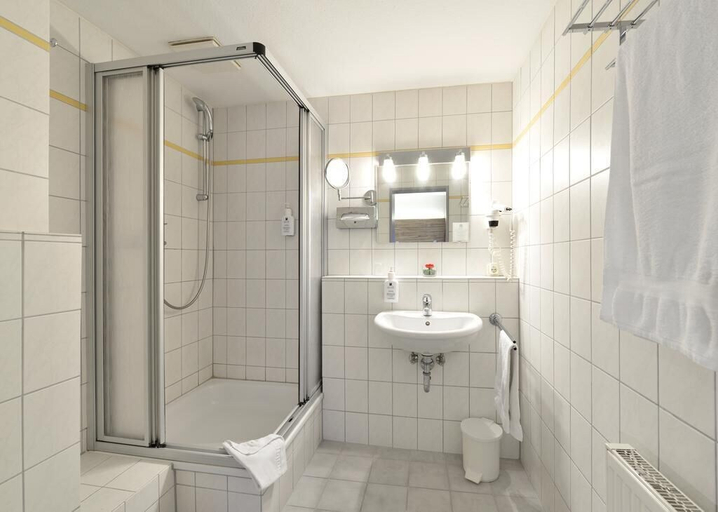 Bathroom 5, Hotel Hansen, Rheinisch-Bergischer Kreis