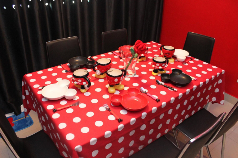 Food & Drinks, Mickey Mouse Signature Suite, Sandakan