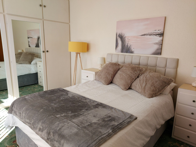 Bedroom, The Hermitage Private Detached Bungalow, Denbighshire