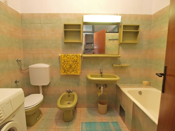 Bathroom 3, Apartment 439, Fažana
