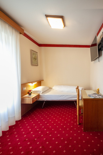 Bedroom 3, Hotel Stella Alpina, Trento