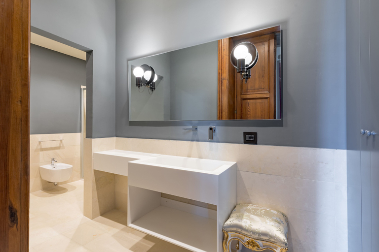 Bathroom 5, Room of Andrea, Trapani
