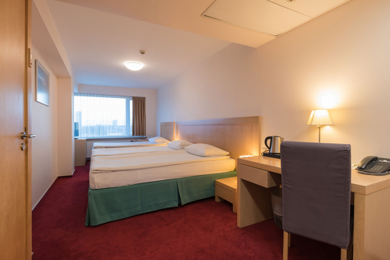 Bedroom 2, Riga Islande Hotel with FREE parking, Riga