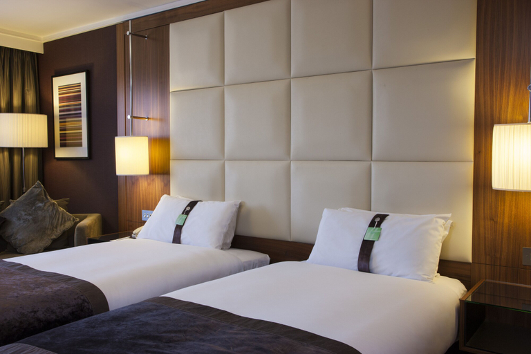 Bedroom 4, Holiday Inn BIRMINGHAM - BROMSGROVE by IHG, Worcestershire