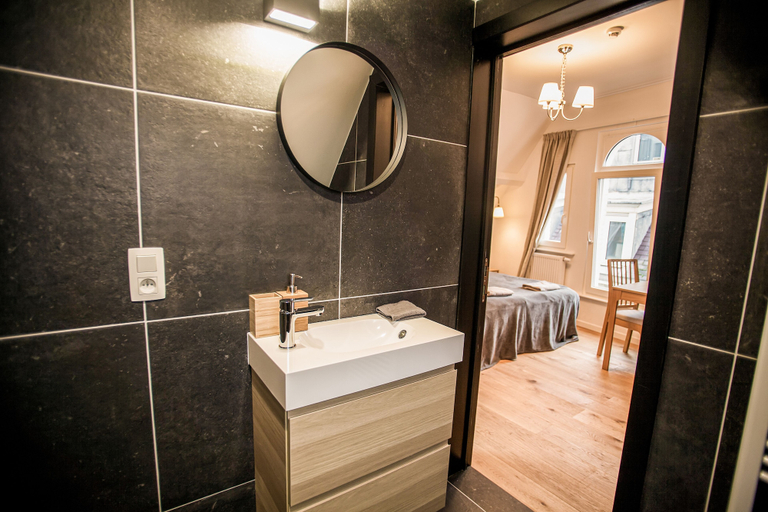 Bathroom 3, Luxury Suites Riverside Residence, Antwerpen