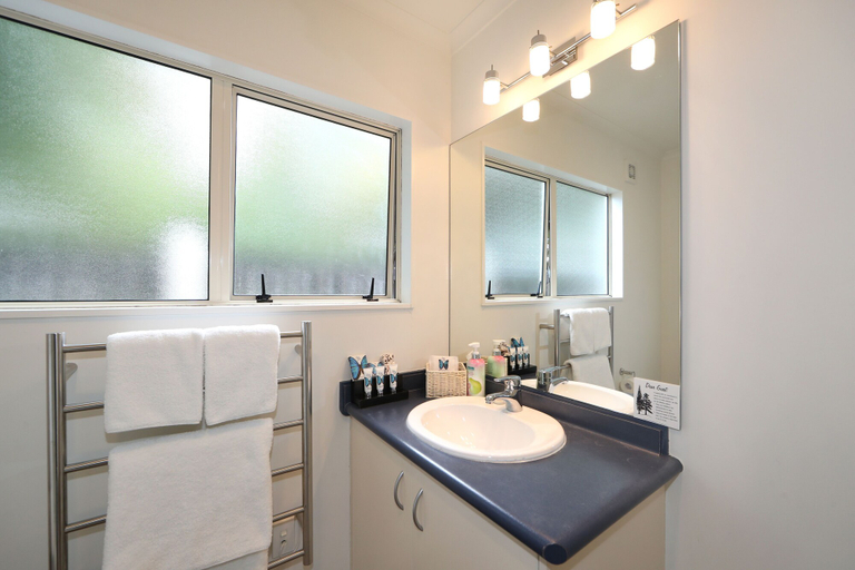 Bathroom 4, Havelock North Motor Lodge, Hastings city