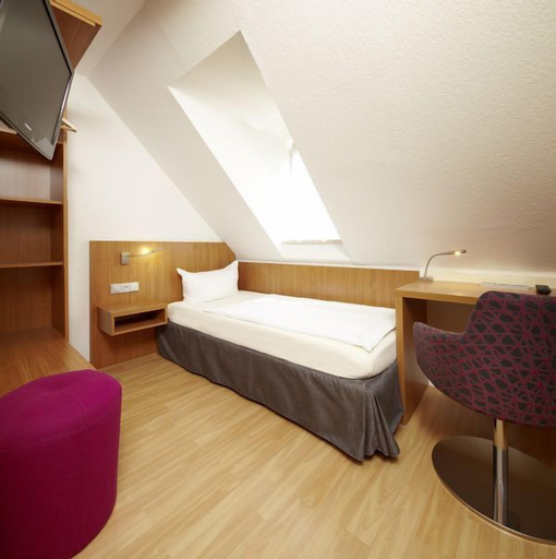 Bedroom 3, Berghotel Kockelsberg, Trier