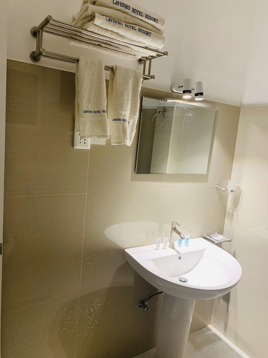 Bathroom 4, Lavenro Hotel & Resort, Kotapola